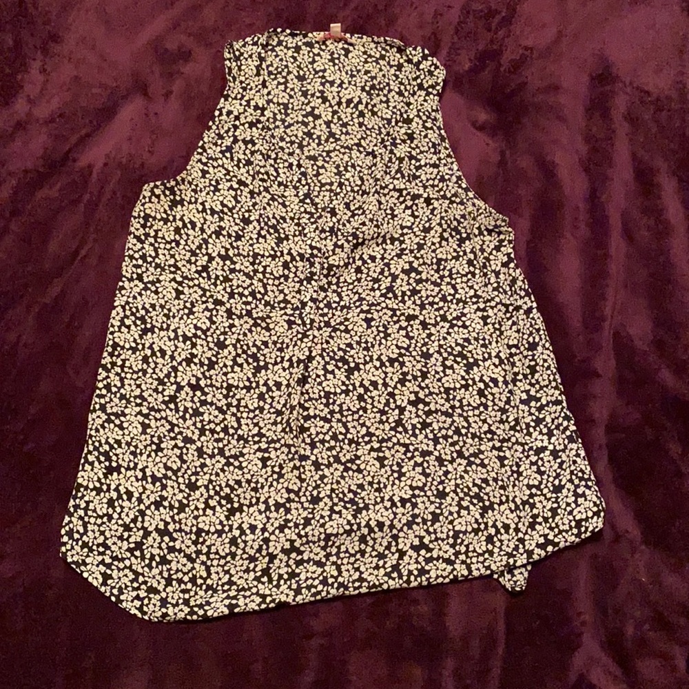 Sleeveless floral top